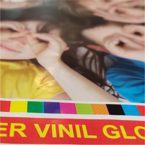 Print Sticker Vinyl  Glossy (area cetak 31x45 cm)