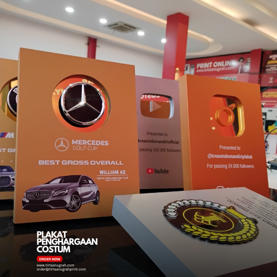 PLAKAT PENGHARGAAN CUSTOM